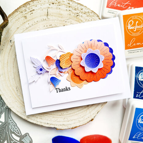 Pinkfresh Studio Homespun with Heart Die Bloomsmith Florals (312525)