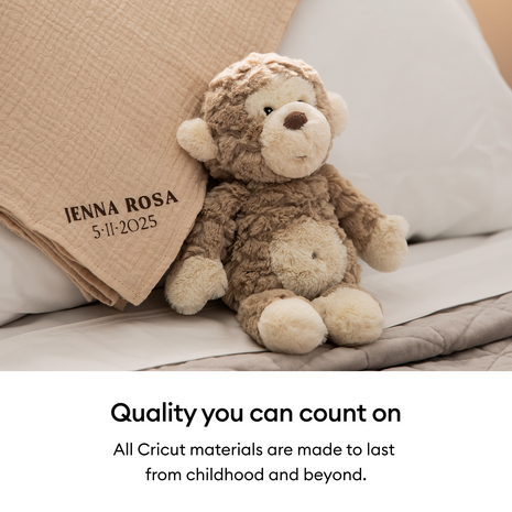 Cricut Everyday Iron-On 12x24 Inch Gold (2011324) Cricut Everyday Iron-On 12x24 Inch Gold (2011324)