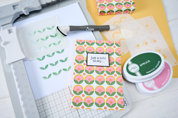 Sizzix Mini Layered Stencils Print & Pattern Daisy (4pcs) by Catherine Pooler (667113)