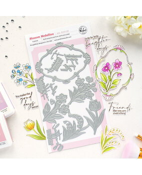 Pinkfresh Studio Sunlit Manor Press Plate Blossom Medallion by Inna Moreva (324126)
