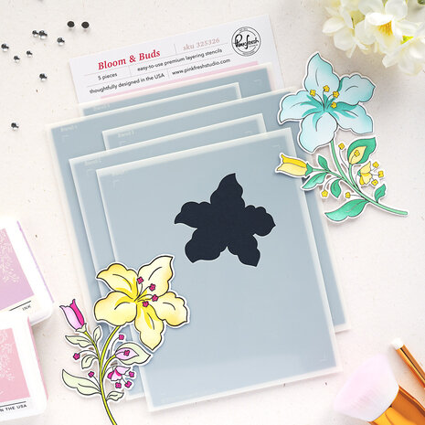 Pinkfresh Studio Sunlit Manor Stencil Bloom & Buds by Inna Moreva (325326)