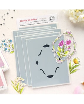 Pinkfresh Studio Sunlit Manor Stencil Blossom Medallion by Inna Moreva (324026)