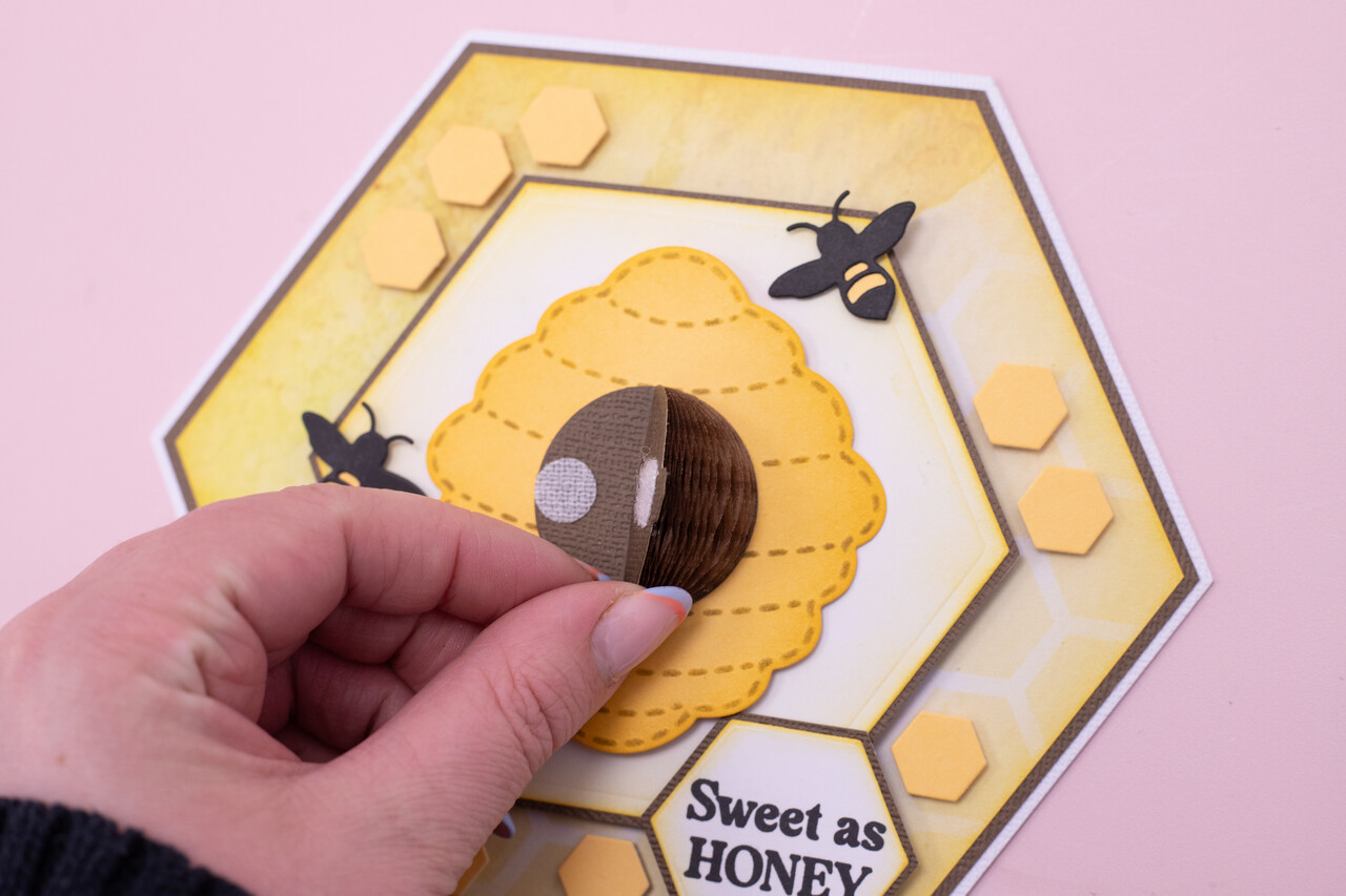 Crafter's Companion Honeycomb Hook & Loop Dots (72pcs) (CC-HOLO-DOT72) Crafter's Companion Honeycomb Hook & Loop Dots (72pcs) (CC-HOLO-DOT72)