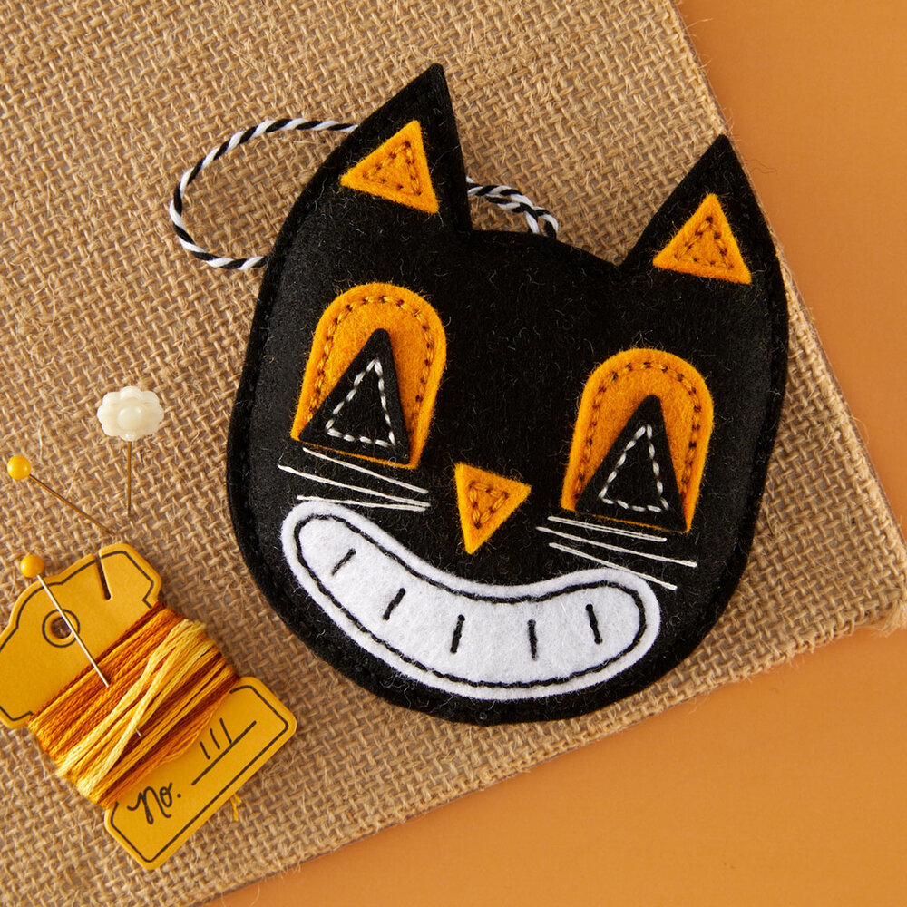 Spellbinders Halloween Felt Stitch & Create Felt Etched Dies Fright Night Feline by Nichol Spohr (S7-301) Spellbinders Halloween Felt Stitch & Create Felt Etched Dies Fright Night Feline by Nichol Spohr (S7-301)