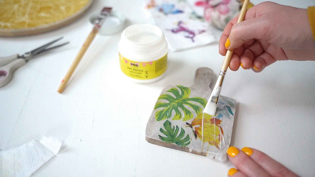 Kreul KREUL Art Potch Varnish & Glue 154 g / 150 ml (49251) Kreul KREUL Art Potch Varnish & Glue 154 g / 150 ml (49251)