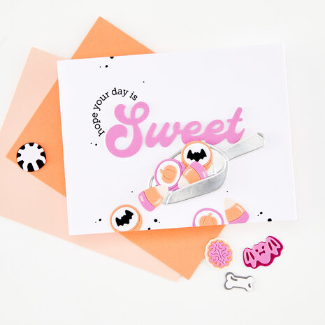 Hero Arts Beary Sweet Holiday Stamp & Cut Sweet Wishes by Carly Tee (DC374) Hero Arts Beary Sweet Holiday Stamp & Cut Sweet Wishes by Carly Tee (DC374)