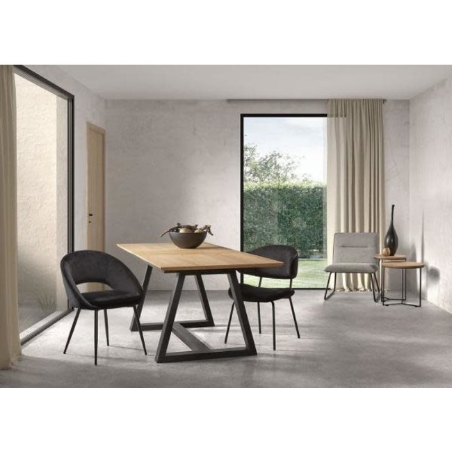 Remy chaise velours noir, pieds metal noir