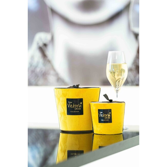 Geurkaars | velvet geel | medium| From Victoria with love