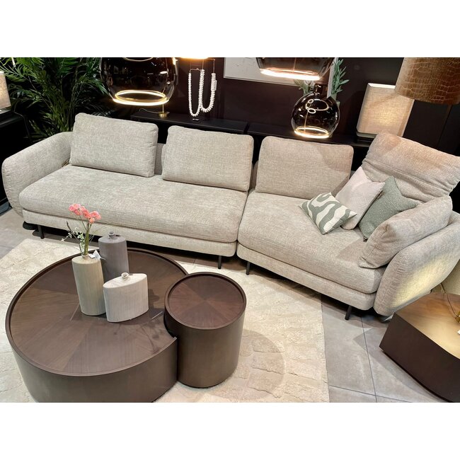 sofa   Matt model expo
