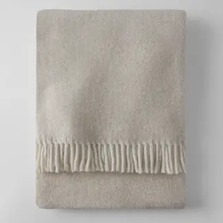 Menza by Veronique De Kock VDK Rennes plaid linen 140x180 cm