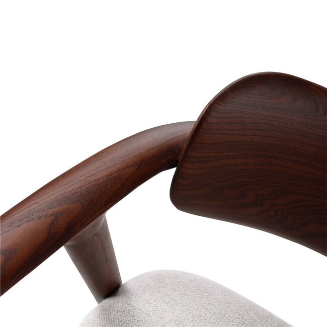 James  armstoel beige, houten poten es walnut