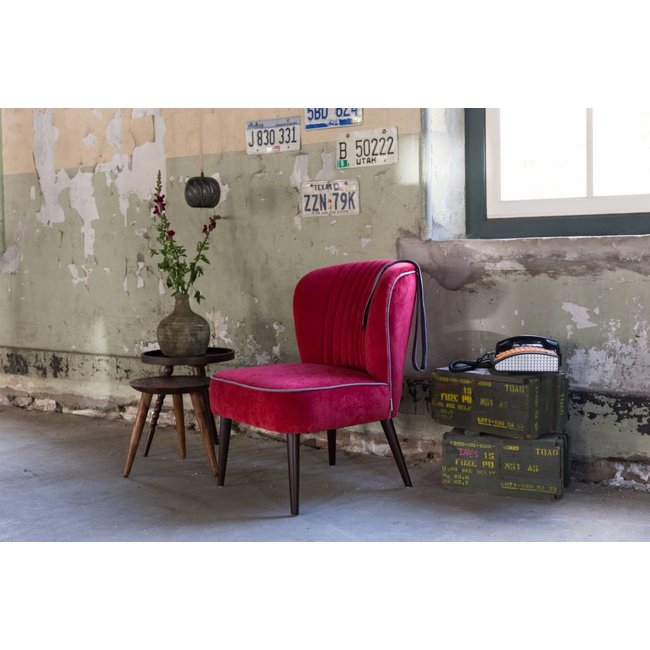 Dutchbone lounge chair smoked red
