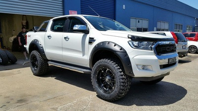 Kut Snake Kotflugelverbreiterungen Kaufen Es Jetzt Ein Fur Ford Ranger Px Monster Adventure Trucks