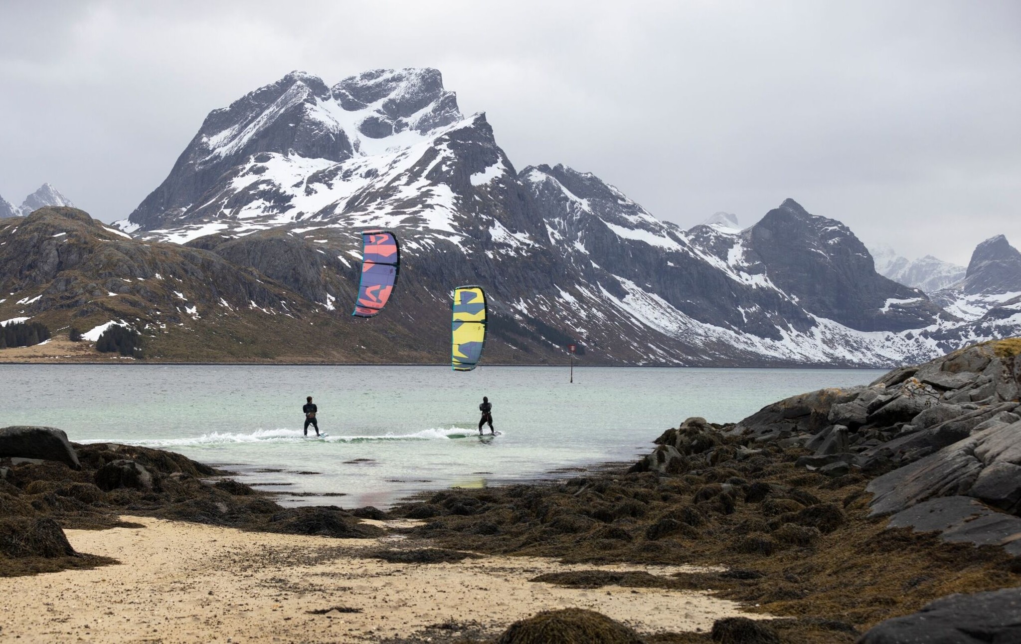 Duotone Dice SLS SS23 Coral red / Heron Blue