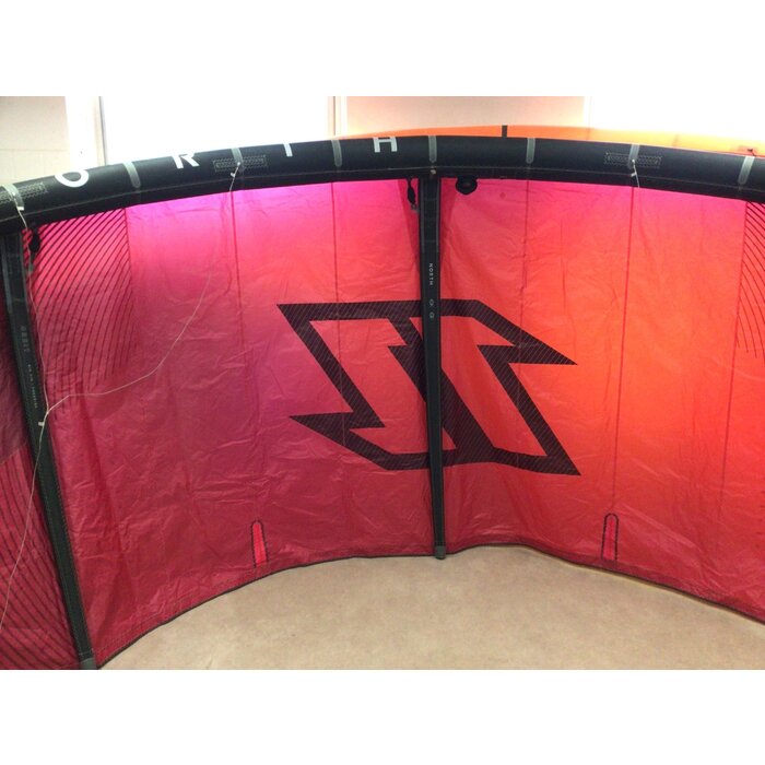 North Orbit 2023 10m Ruby Red - Demo