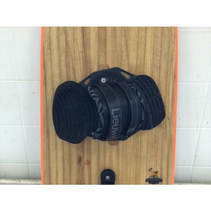 Lieuwe Lieuwe Awesome 138*41 - Gebruikt - incl. Nieuwe Lieuwe Pro Bindingen