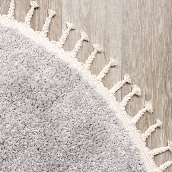 FRAAI Rond hoogpolig vloerkleed - Lofty Fringe Licht Grijs