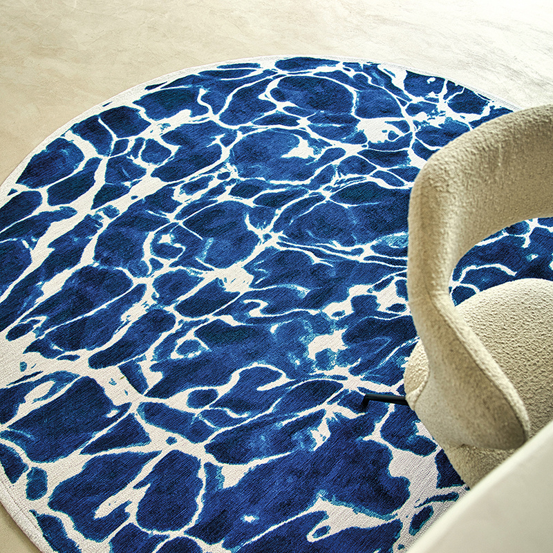 Rond abstract vloerkleed - Swim Surf 9351 - sfeer