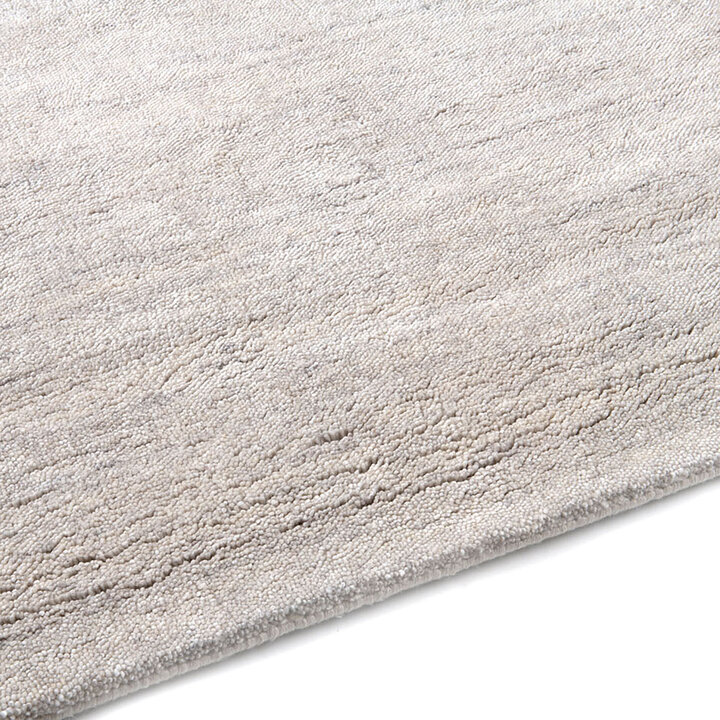 Wollen vloerkleed op maat - New Berbero Lichtgrijs 815