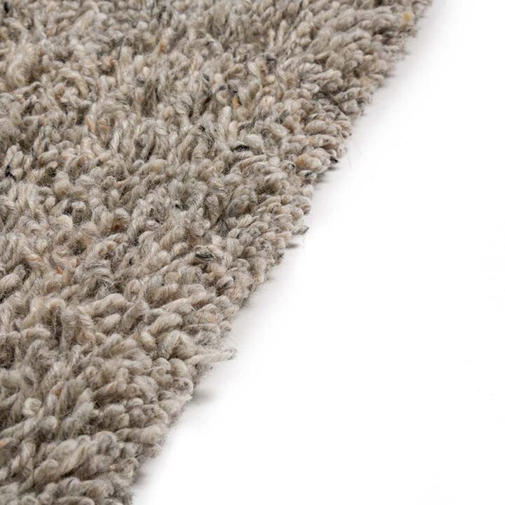 Wollen vloerkleed op maat - Berbero Lungo Lichtgrijs 834