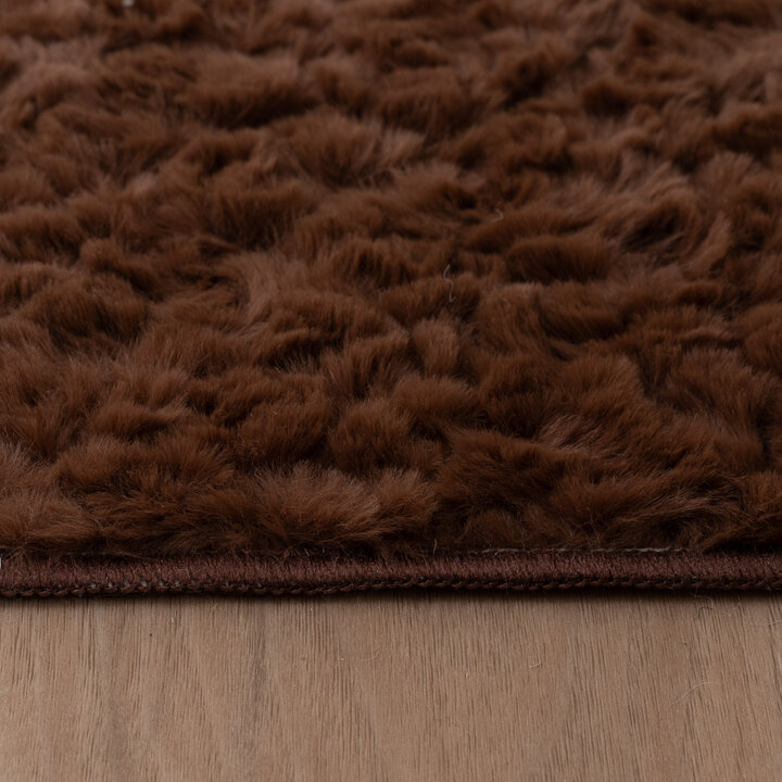 Fluffy vloerkleed - Bobby Donkerbruin
