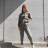 Jogger We rise - olijf Jogger We rise - olijf