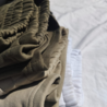 Dance is a feeling shorts - olijf Dance is a feeling shorts - olijf