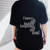 MAAT S: T-shirt Hidden language - zwart MAAT S: T-shirt Hidden language - zwart