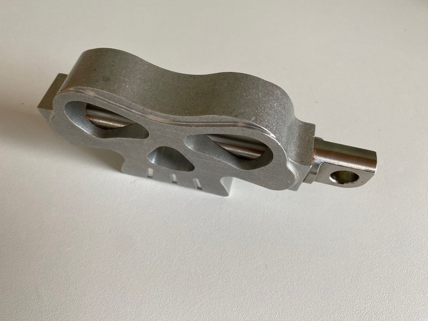 Kick start pedal skull