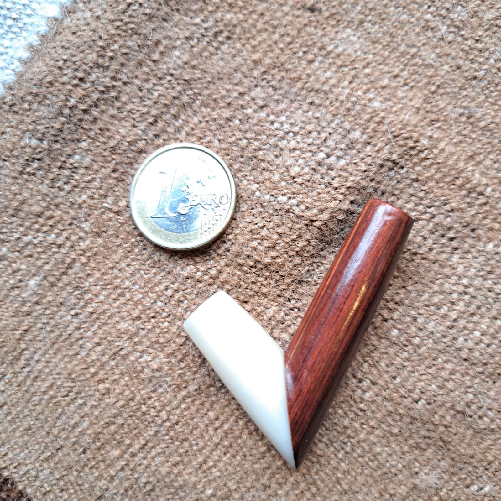 Curipi / Self-Applicator