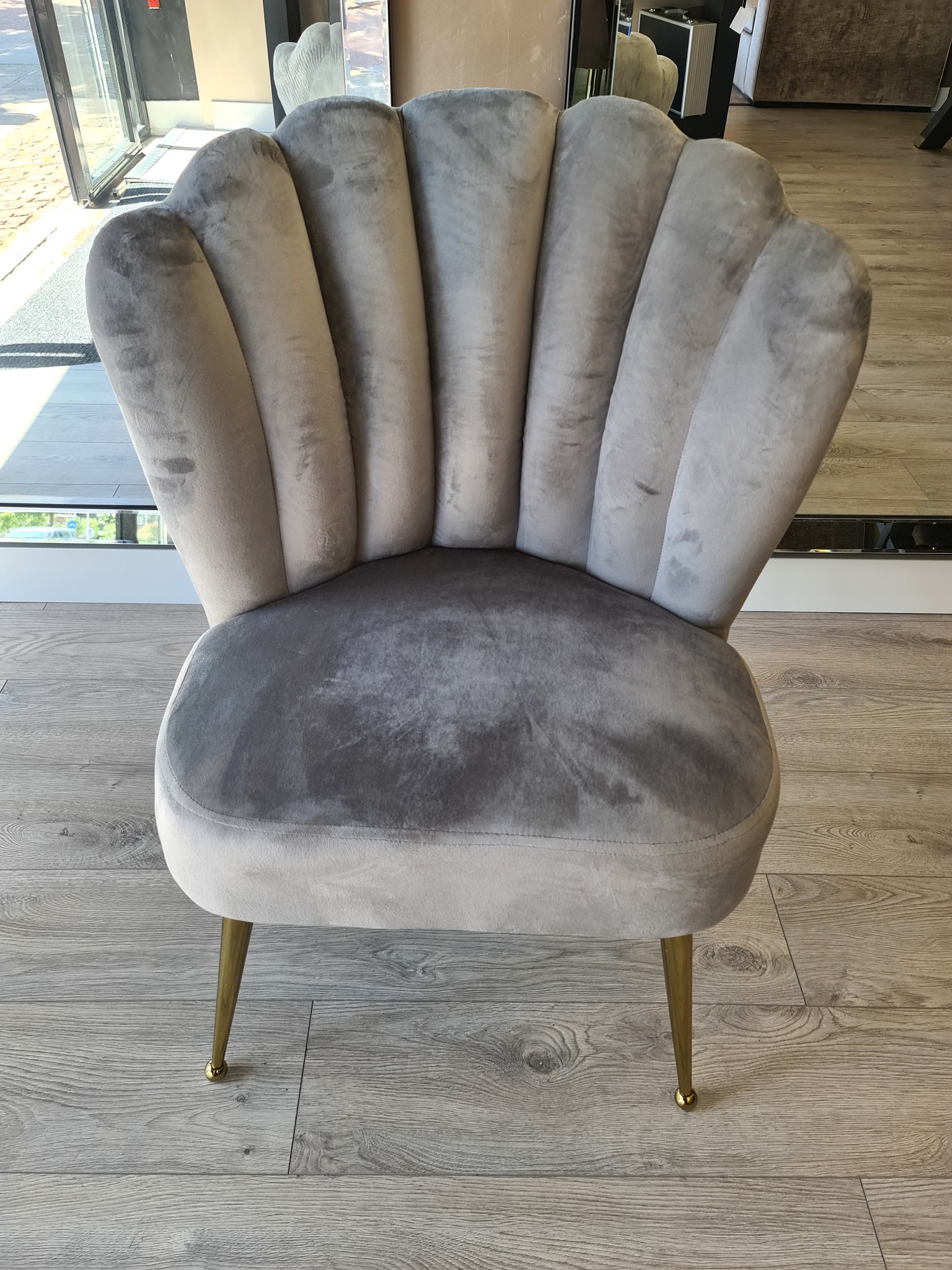 Schelp stoel Amor Grey Zila wonen