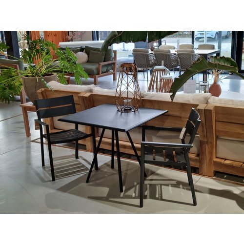 Brafab Zebra tafel+tuinstoelen 50% korting Brafab Zebra tafel+tuinstoelen 50% korting