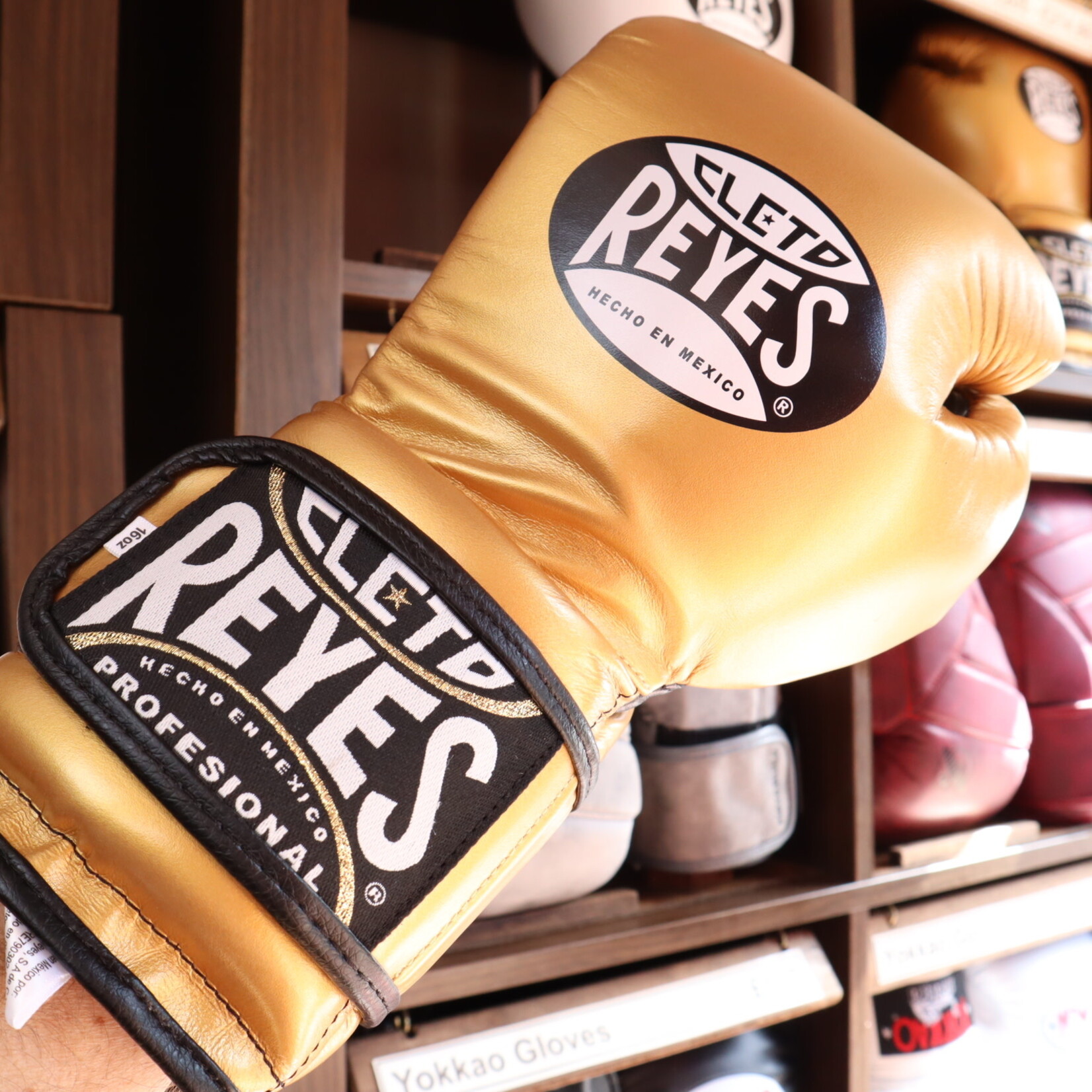 Cleto Reyes Cleto Reyes Boxing Gloves Gold Velcro