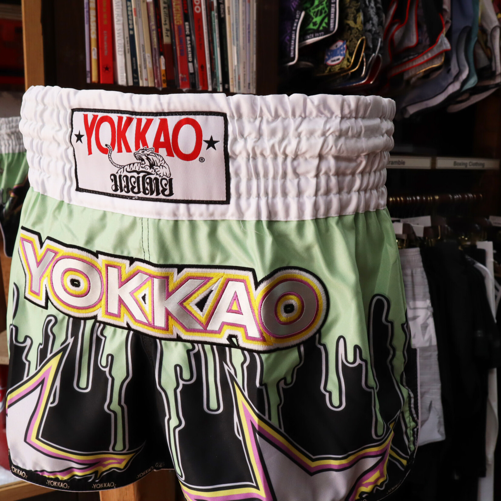 Yokkao Yokkao Thai Shorts Bleeding CarbonFit