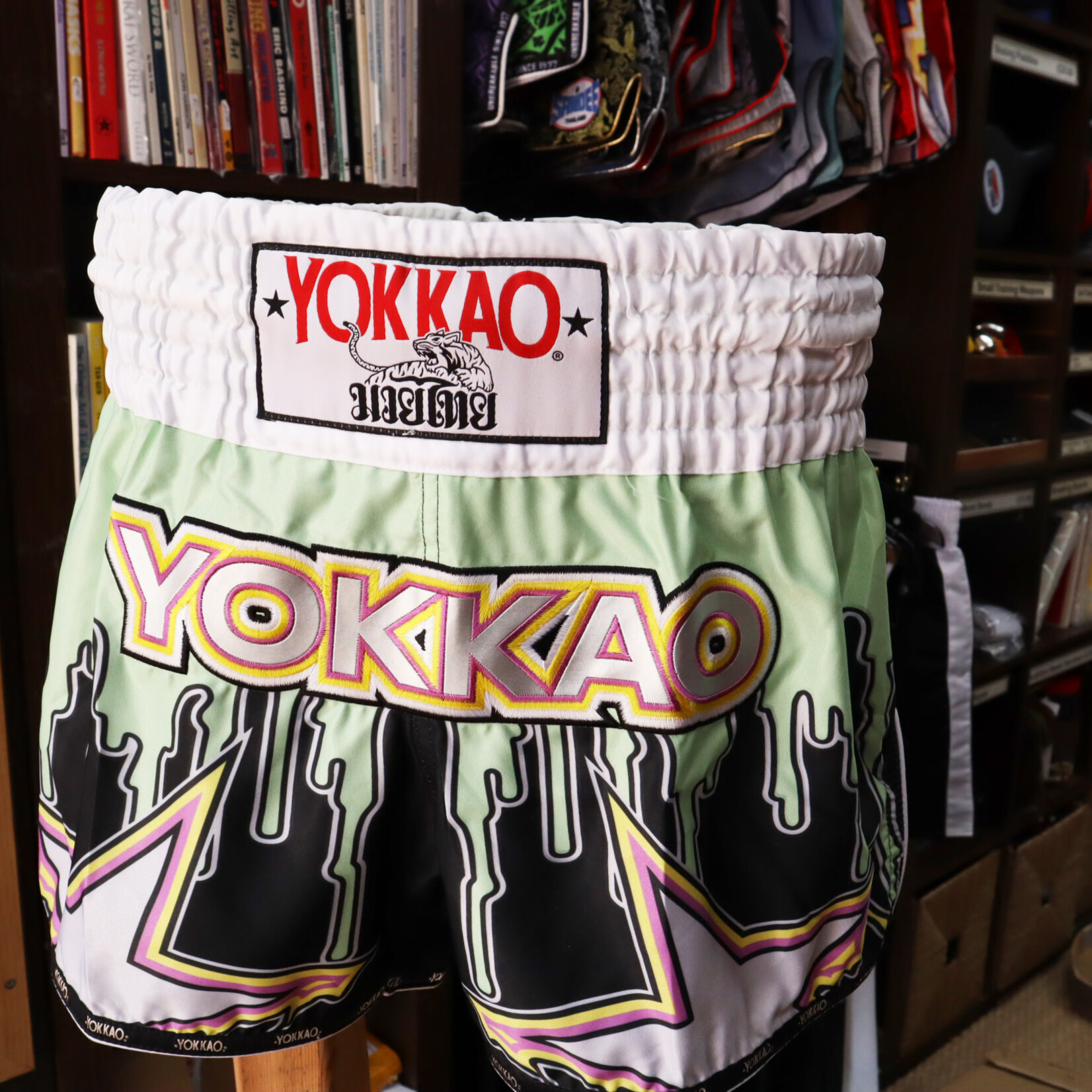 Yokkao Yokkao Thai Shorts Bleeding CarbonFit