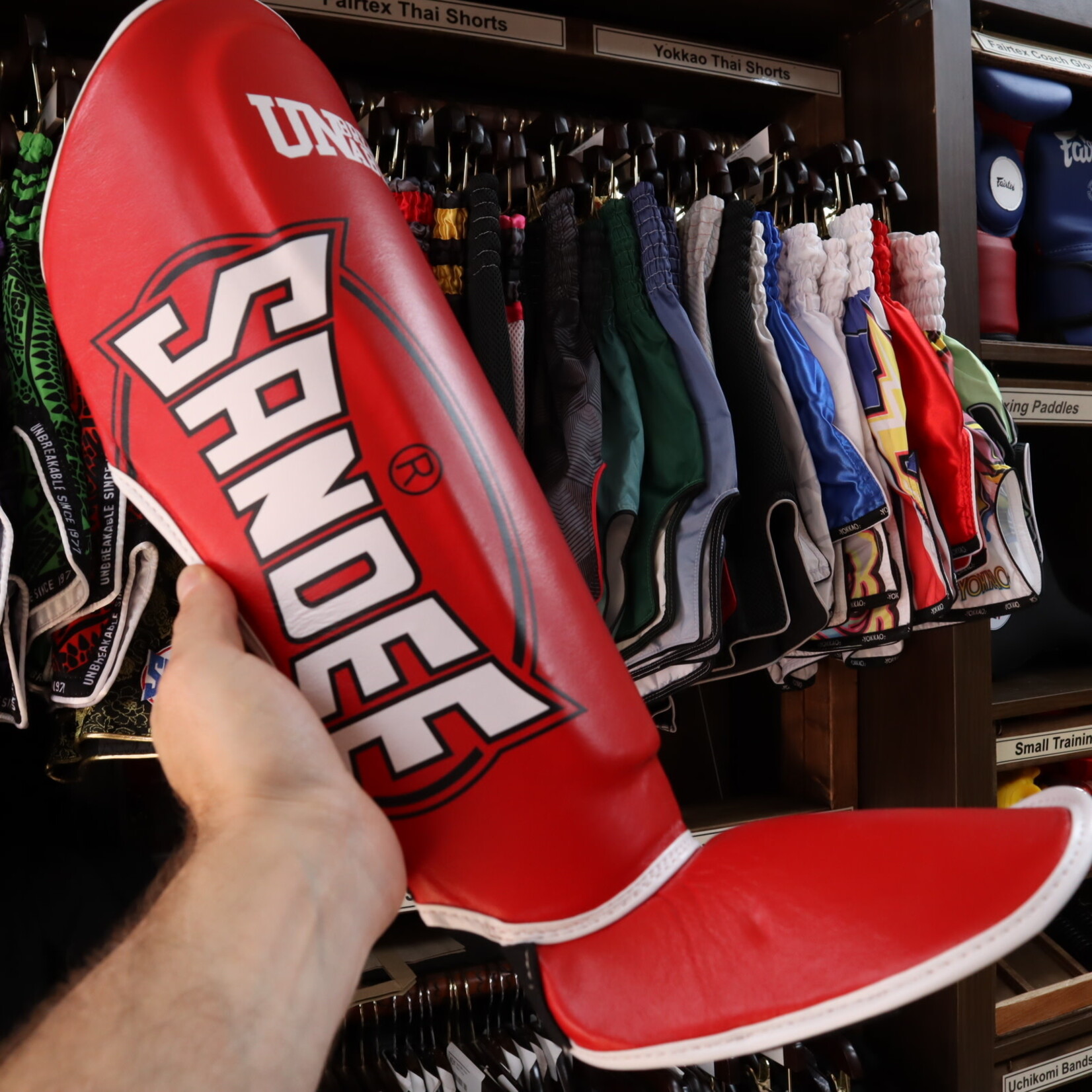 Sandee Sandee Shin Guards Cool Tec Red