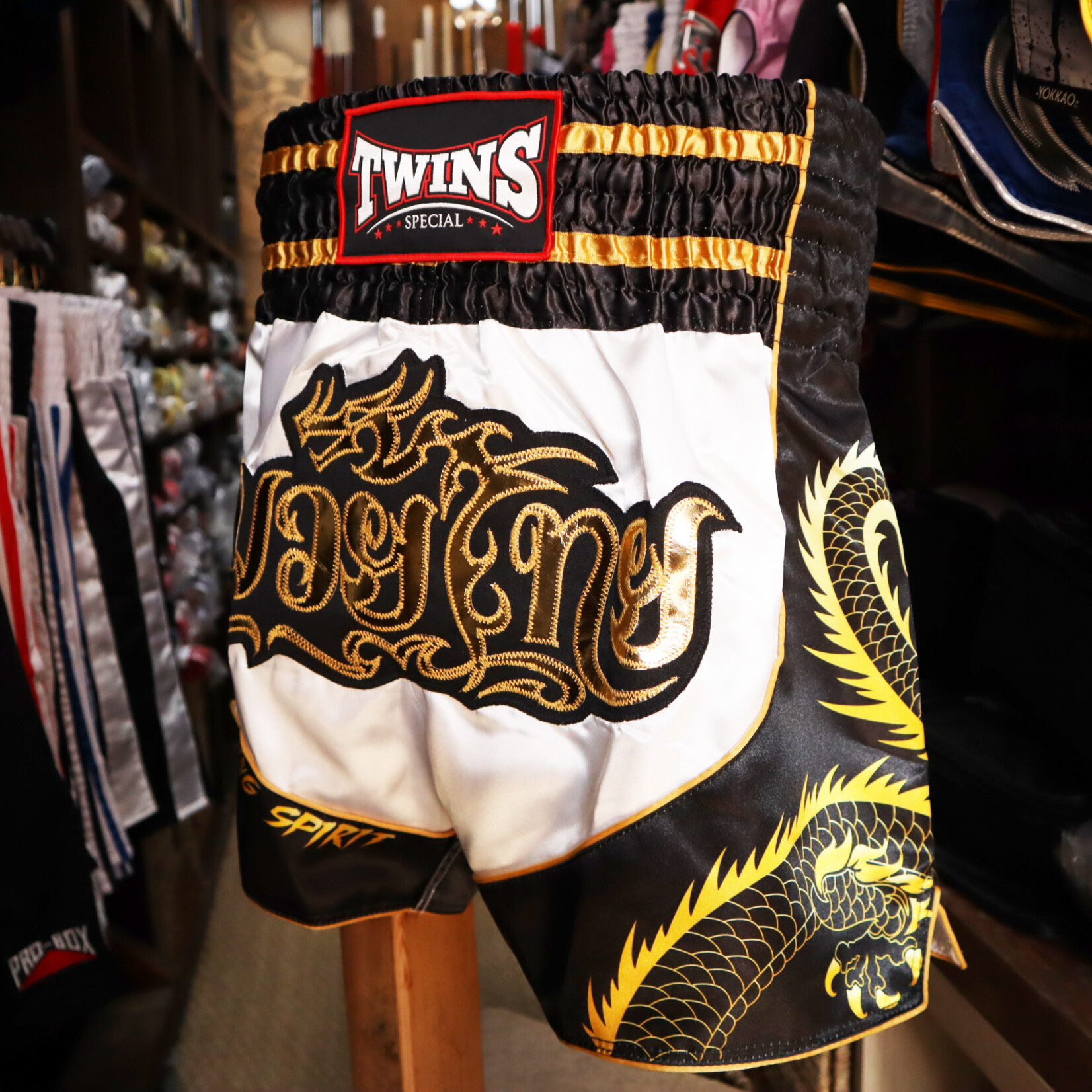 Twins Twins Thai Shorts White & Black Dragon