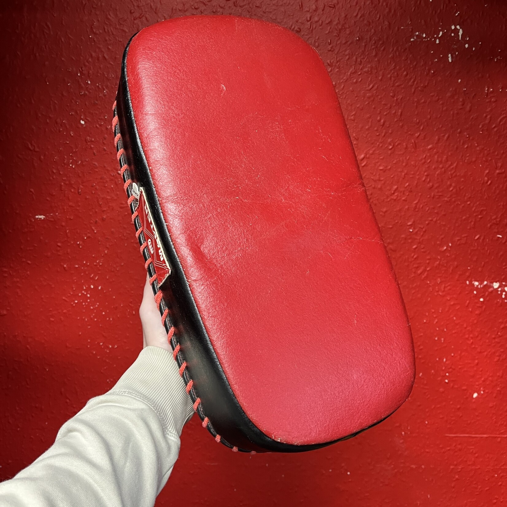Master Muay Thai Pad Black/Red *Used*