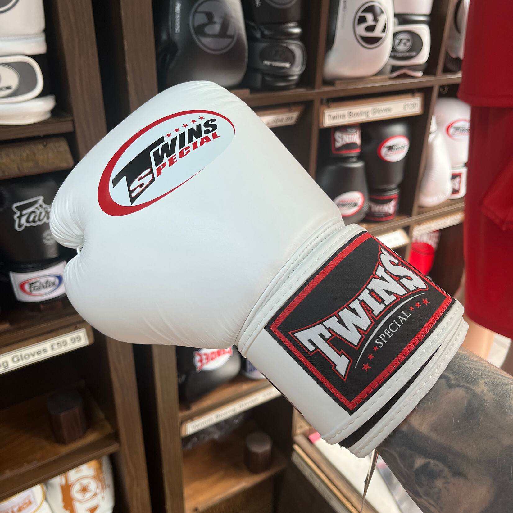 Twins Twins Boxing Gloves White BGVL4