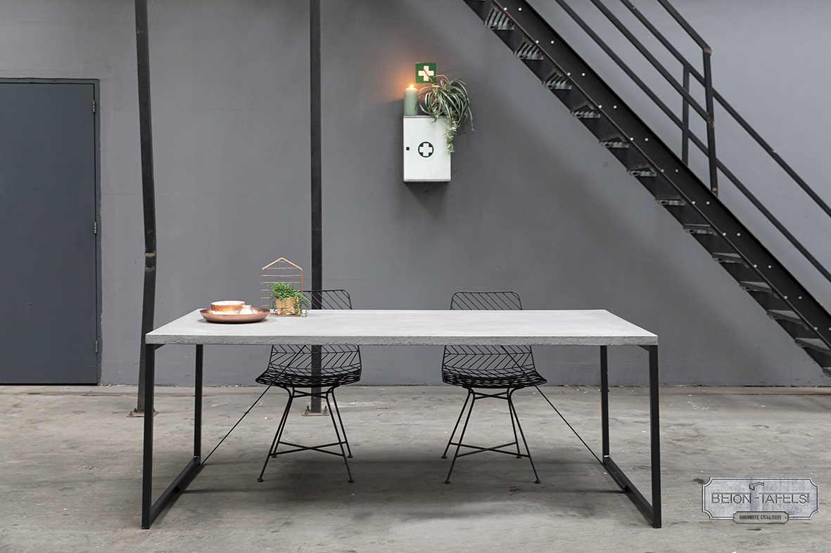 Combineer jouw betontafel met stoere, stalen tafel Combineer jouw betontafel met stoere, stalen tafelpoten van Nordstahl