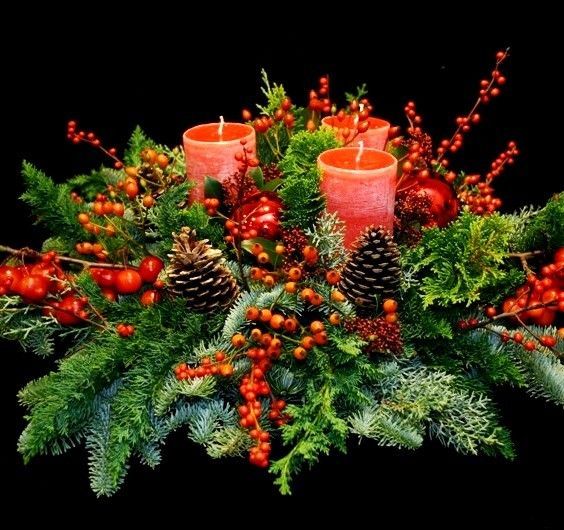 Kerststuk met kaarsen