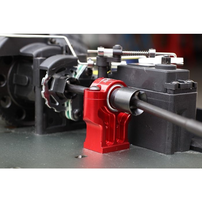 GTBRacing Rear Center Drive Shaft Mount for DBXL/DBXL2.0 and MTXL in color red and silver