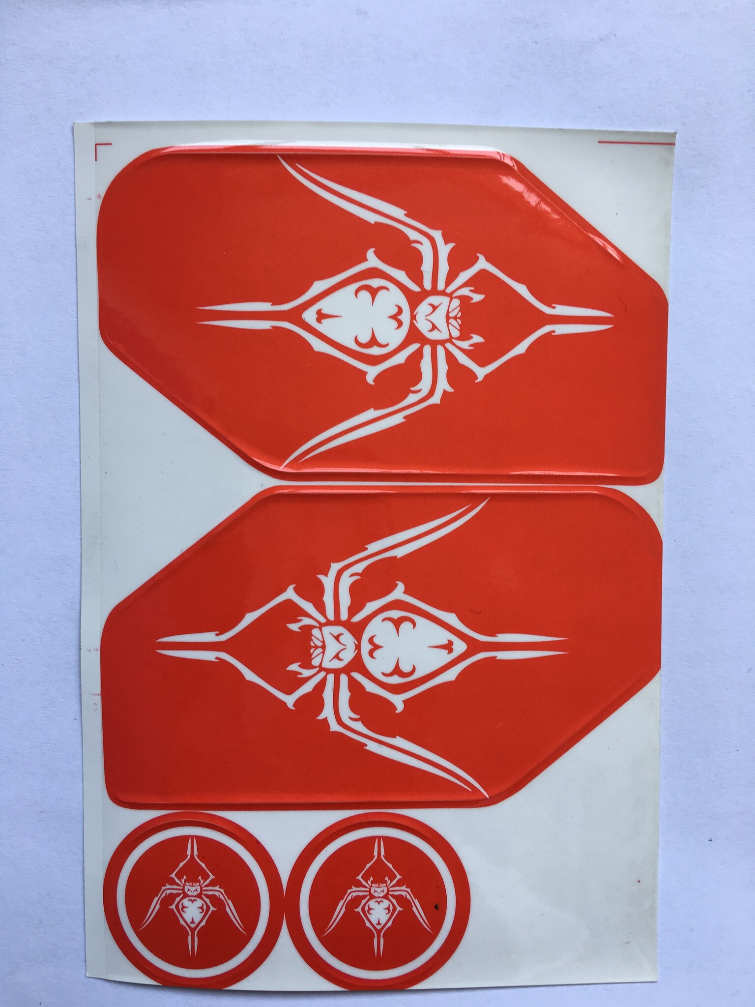 BAHA 5B Heckflügelsatz / Flügel kompletter Flügel mit sämtlichem Zubehör zum Zusammenbau und mit seitlichen Aufklebern in verschiedenen Farben