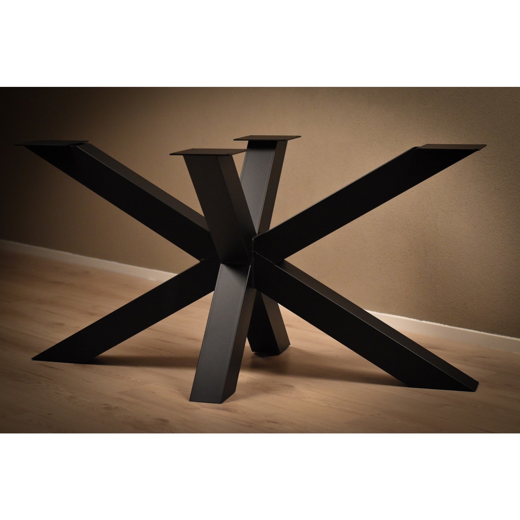 Stalen matrix tafelpoten zwart