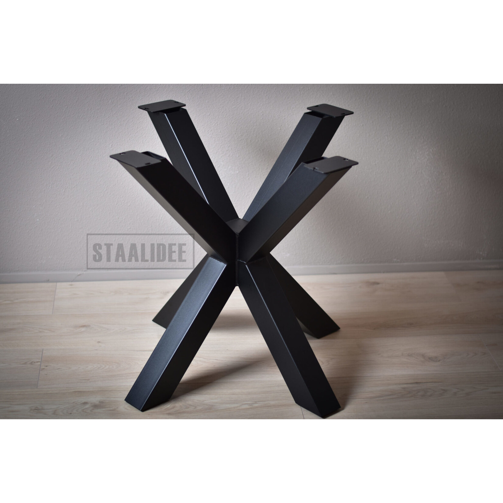 Stalen matrix tafelpoten zwart