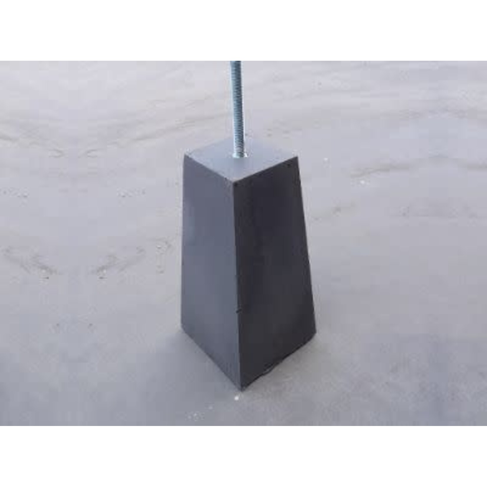 Betonpoer antraciet incl stelplaatje m16  Budget 120x120/220x220