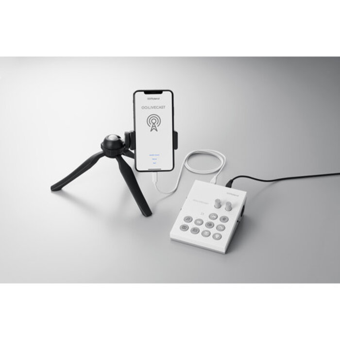 Roland Roland GO:LIVECAST Live Streaming Audio and Video Studio for Smartphones and Tablets