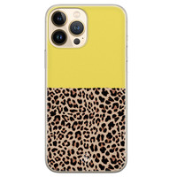 Casimoda iPhone 13 Pro Max siliconen hoesje - Luipaard geel