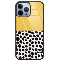 Casimoda iPhone 13 Pro Max glazen hardcase - Abstract geel