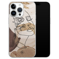 Casimoda iPhone 14 Pro Max siliconen hoesje - Abstract gezicht bruin